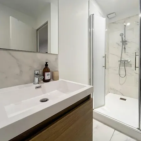 T2 La Doutre 2-4 Personnes Apartament